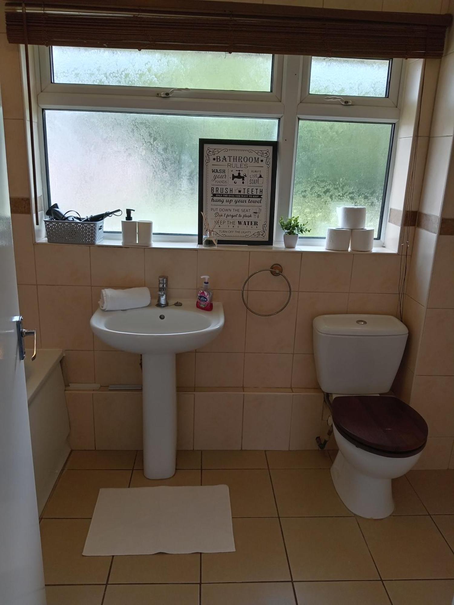 Holiday home Long - Short Stay-slough Slough