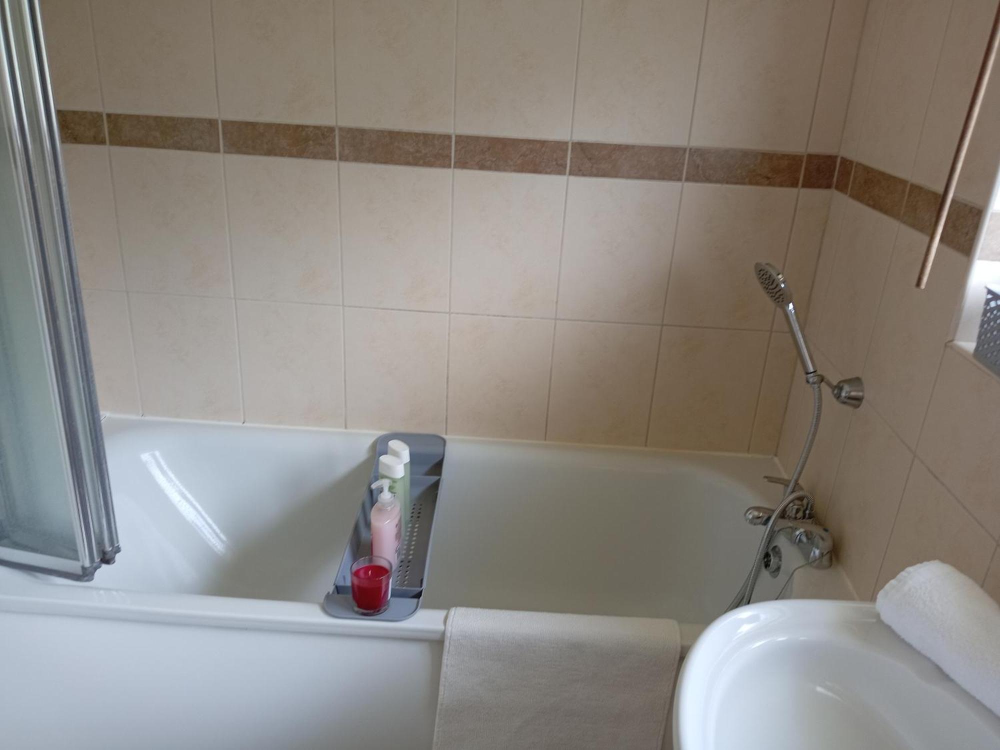 Holiday home Long - Short Stay-slough Slough